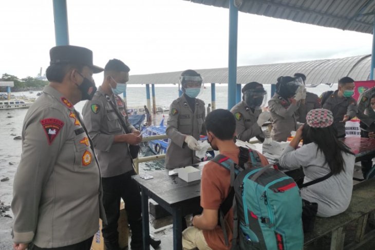 Kapolda Malut cek tes cepat antigen gratis