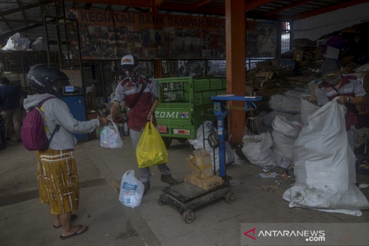 Pengelolaan sampah induk Cimahi 