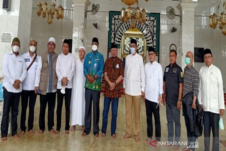 Ketua DPD RI Ziarah ke makam tokoh agama di Kalsel