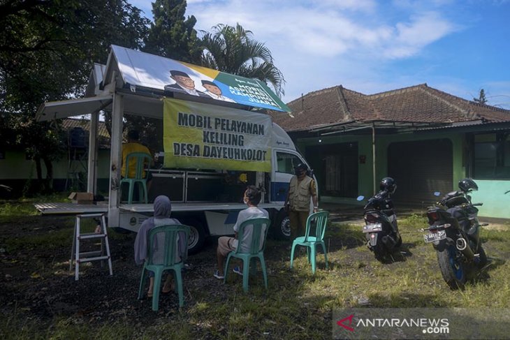 Mobil layanan keliling Pemerintah Desa 