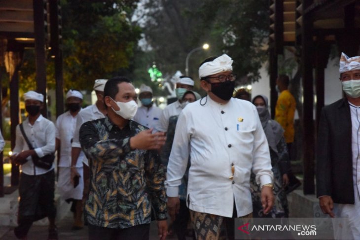 24 Juni, Umat Hindu Bali gelar