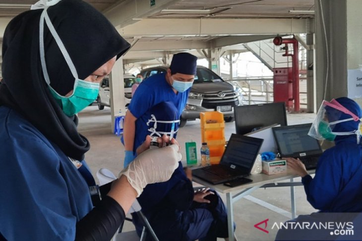 Percepat vaksinasi COVID-19 bagi warga lansia, Dinkes Depok lakukan jemput bola
