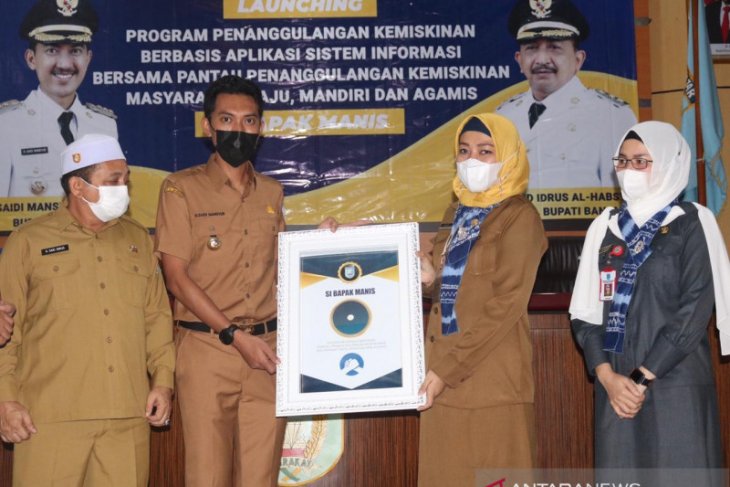 Bupati luncurkan Si Bapak Manis tanggulangi kemiskinan