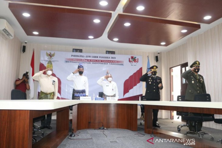 Bupati dan wabup ikuti upacara hari lahir Pancasila