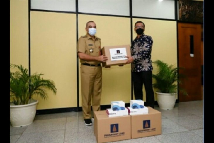 Paramount serahkan bantuan alat tes COVID-19 ke Pemkab Tangerang