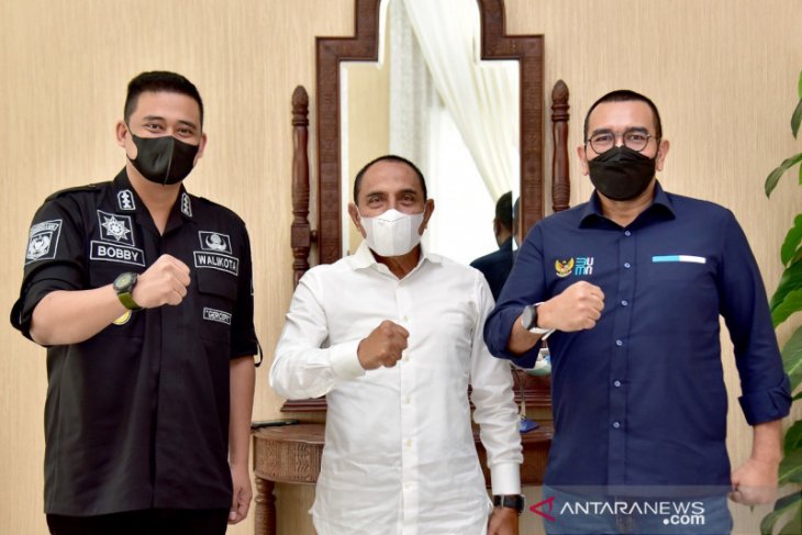 Pemkot Medan targetkan BUMN vaksinasi 5.000 warga per hari