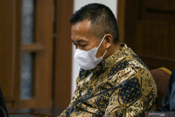 Korupsi dana COVID-19 Jaksa KPK ungkap transfer uang vaksin ke sekretaris Juliari Batubara
