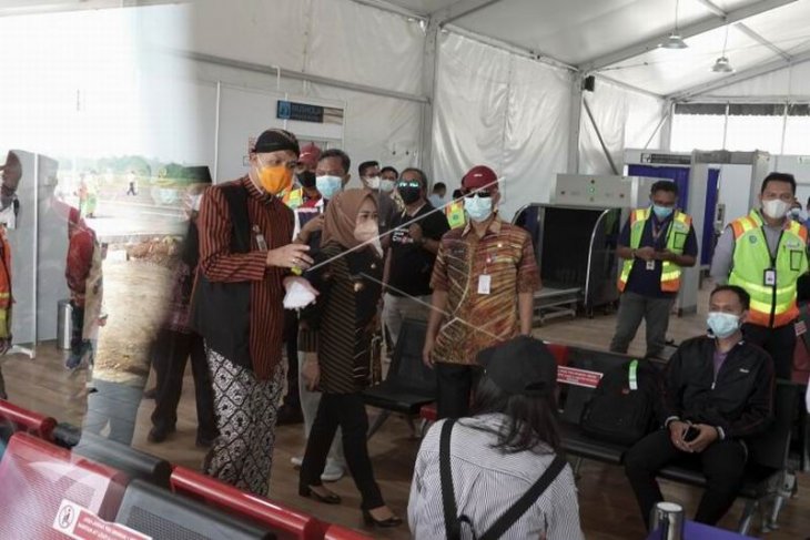 Penerbangan komersial perdana di Bandara Jenderal Besar Soedirman
