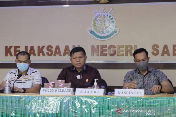 Kejari Sabang sita uang Rp80,1 juta dari perkara korupsi BBM