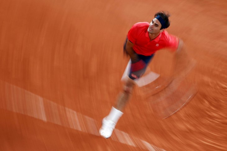 Federer merasa lebih kuat usai operasi lutut