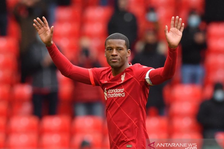 Gelandang Belanda Georginio Wijnaldum justru gabung PSG