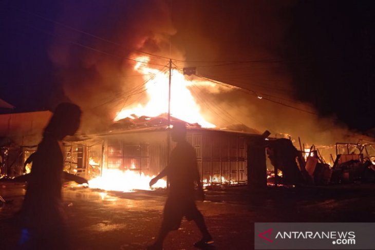 Kebakaran di Lebong hanguskan belasan ruko