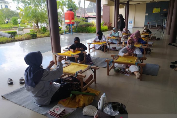 Museum Kalbar merekrut sebanyak 170 peserta pelatihan sulam kalengkang