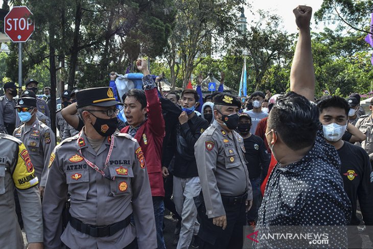 Unjuk rasa tuntut pelayanan kesehatan lebih baik 