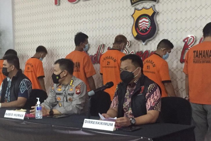 Polda Kalbar tangkap pemalak pengemudi speed boat di Pelabuhan Pontianak