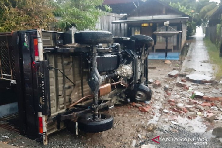 Seorang nenek meninggal tertabrak mobil pickup di Pajukungan