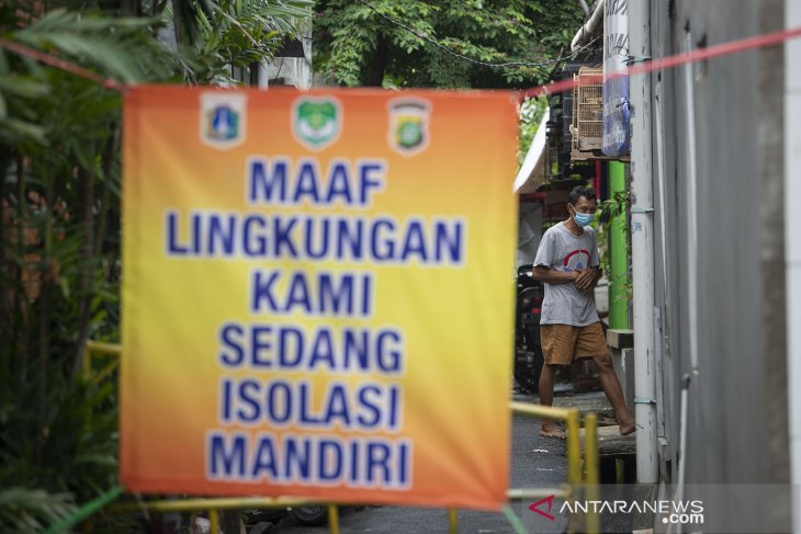 Dua RT di Kelapa Dua Wetan, Jakarta Timur jalani