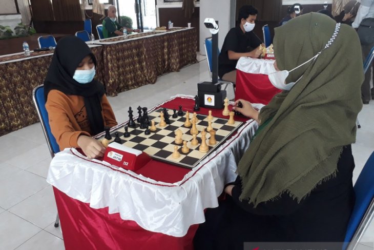 Matangkan persiapan PON, atlet catur Jatim latih tanding di Kediri