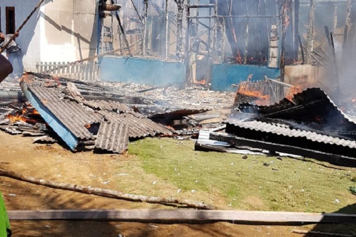 Pemkab Mukomuko bantu korban kebakaran