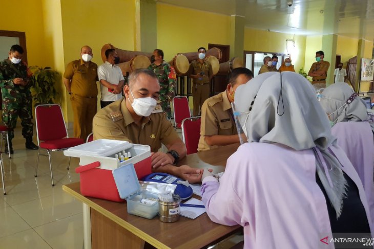 Bupati Tangerang Ahmed Zaki Iskandar ajak warga mendonorkan darah