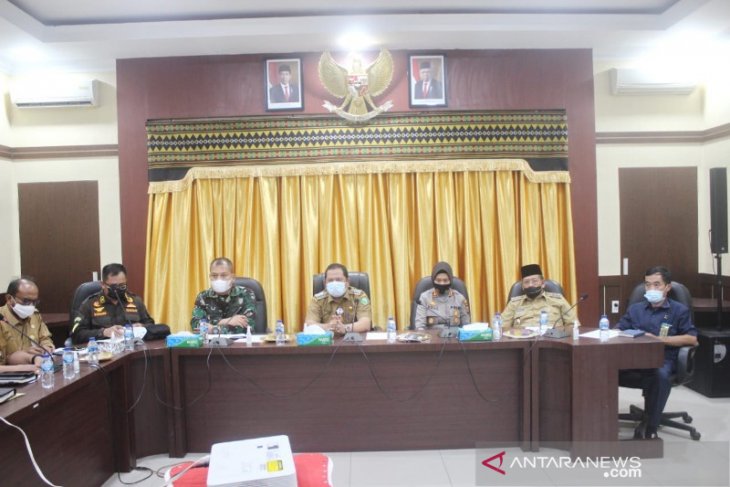 Wali Kota Padangsidimpuan tegaskan warganya tidak menggelar pesta