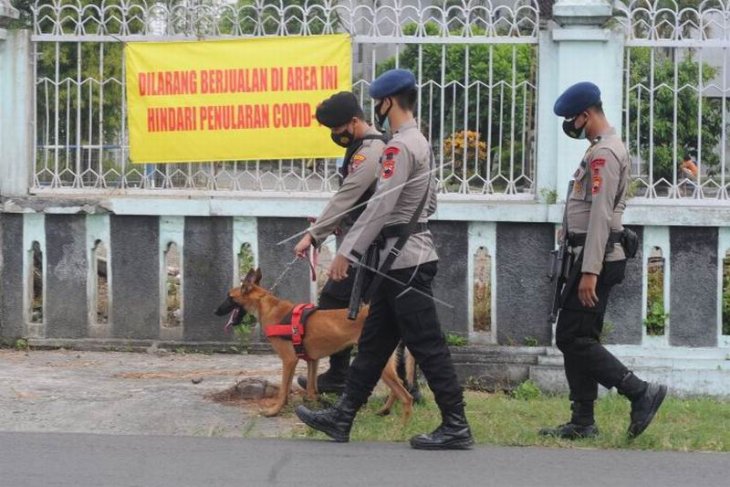 Patroli di sekitar Asrama Haji Donohudan