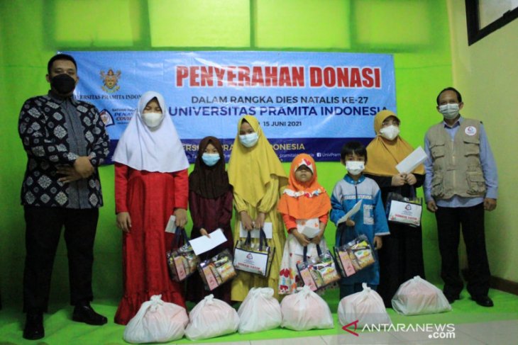 Universitas Pramita Indonesia salurkan donasi ke anak yatim di