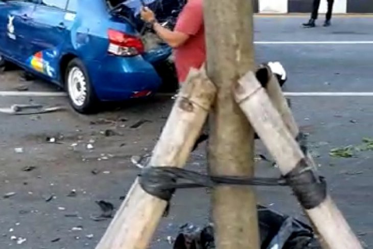 Polresta Pontianak olah TKP kasus kecelakaan di bundaran Untan
