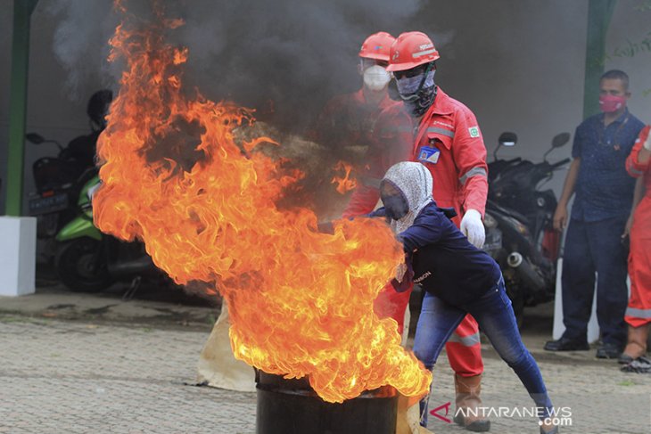 Pelatihan dasar penanggulangan bencana non alam