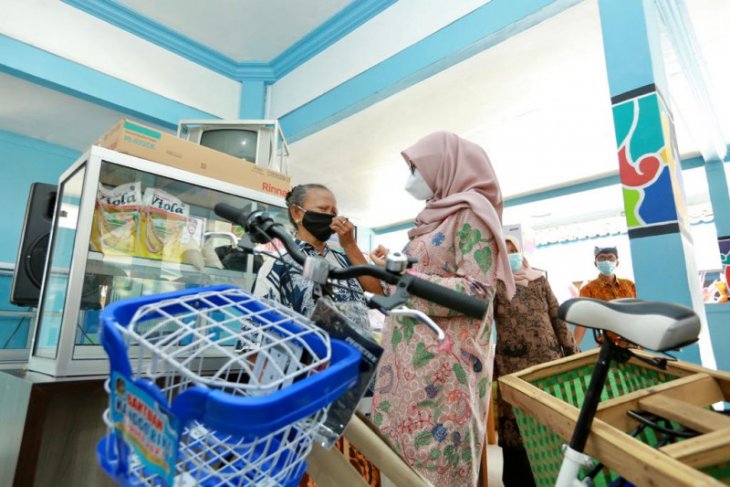 Pemkab Banyuwangi pulihkan ekonomi lewat program bantuan alat usaha produktif
