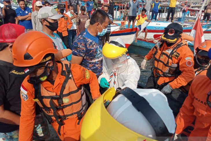 Akhirnya, Tim SAR temukan jasad pelajar tenggelam di laut Palabuhanratu