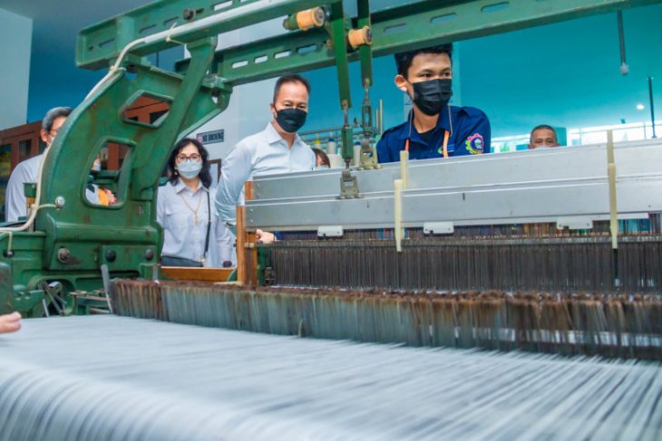 Menperin: Permintaan tenaga kerja ahli sektor tekstil tinggi - ANTARA