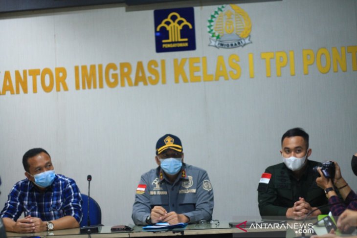 Imigrasi Pontianak pulangkan 27 nelayan Vietnam pencuri ikan