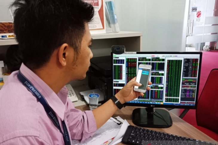 Jumlah investor dan kepemilikan saham pasar modal Jambi meningkat saat pandemi