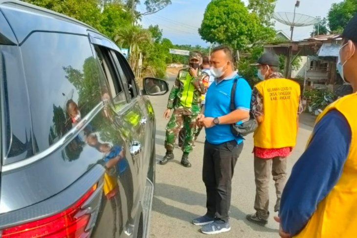 Satgas COVID-19 Bahorok lakukan penyekatan menuju kawasan wisata Bukit Lawang
