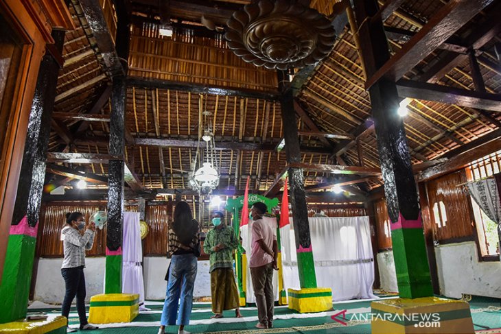 FOTO - Masjid Wapauwe Tertua di Maluku