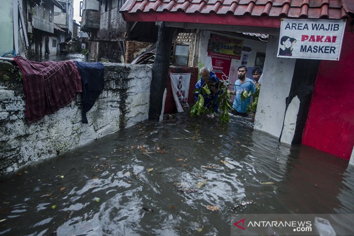 Banjir rendam permukiman warga di Kota Bandung