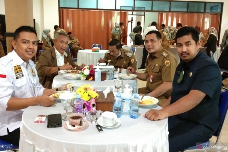 DPRD undang wali kota dan wawali kota Coffe Morning
