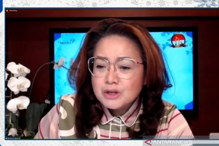 Psikolog: Ayah-ibu miliki peran sama dalam asuh anak