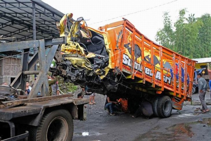 Kecelakaan lalu lintas di jalur Wonosobo-Temanggung