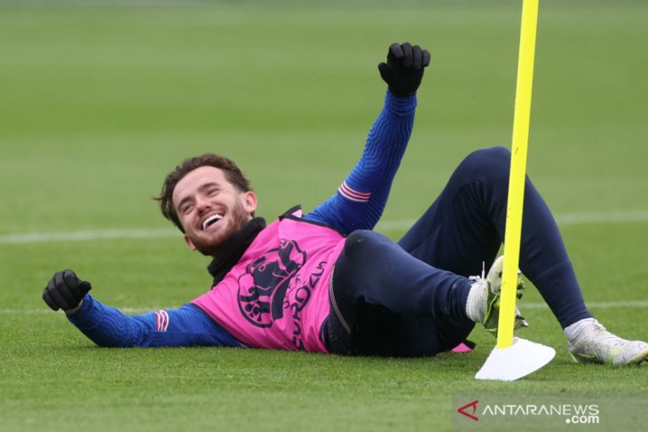Euro 2020, Duo pemain Inggris isolasi diri usai berkontak dengan Gilmour