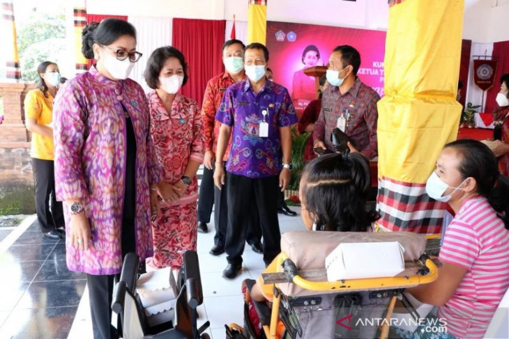Putri Koster ajak PKK kabupaten se-Bali ringankan beban masyarakat