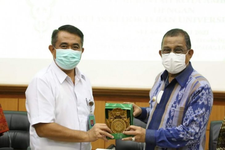 Diapresiasi Pemkot Ambon - Universitas Udayana kerja sama layanan kesehatan