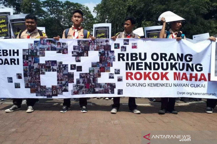 Kenaikan cukai rokok hingga perpanjangan relaksasi kredit