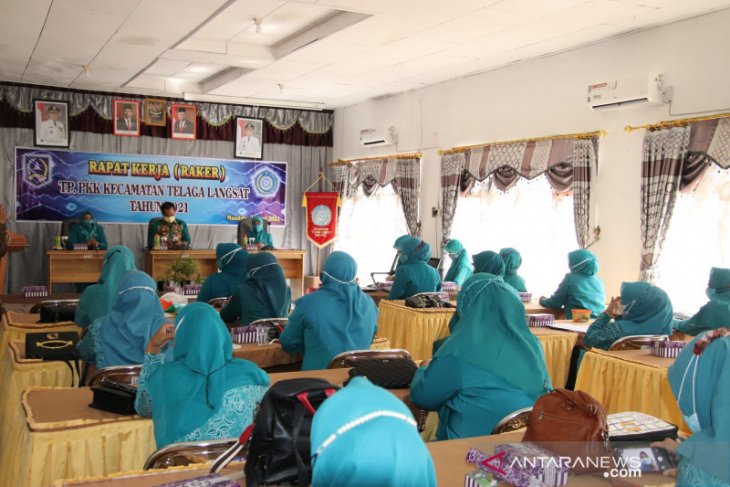 Raker PKK HSS tingkat kecamatan untuk evaluasi dan sinkronisasi program