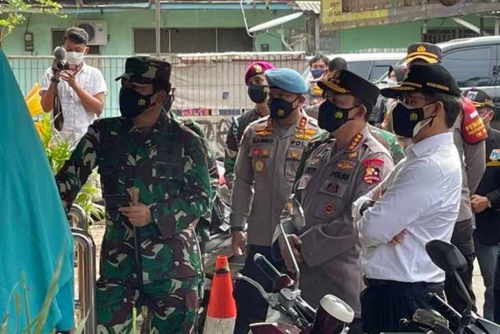Kapolri-Panglima TNI sidak penerapan PPKM mikro di Jakarta