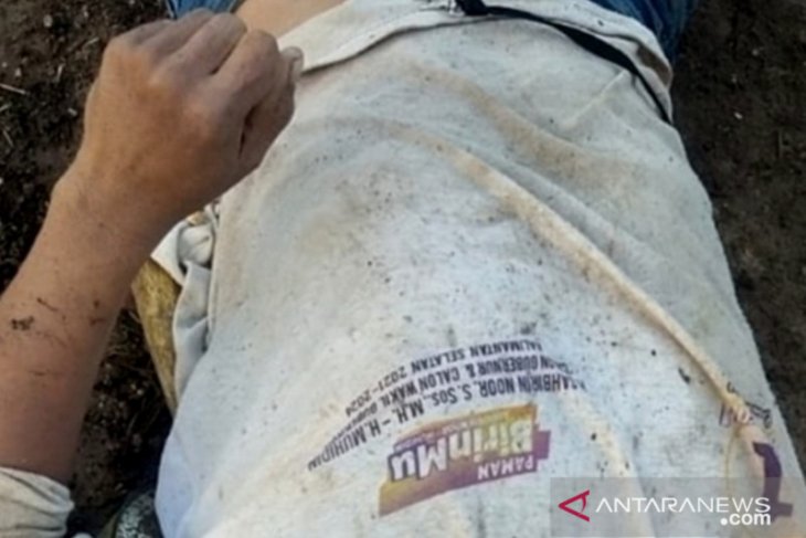 Warga Tapin temukan mayat berkaos
