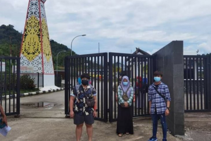 KJRI Kuching bantu pulangkan tiga WNI korban judi online di Malaysia
