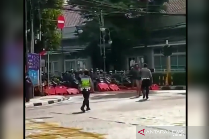 Aksi pemotor terobos blokade di Bandung berbuntut panjang, ini kata polisi
