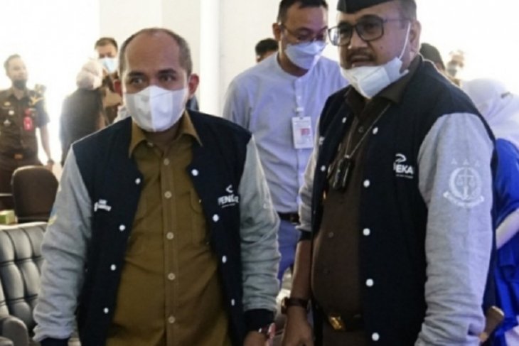 Walikota Pangkalpinang berikan kejutan HUT kepada Kajari